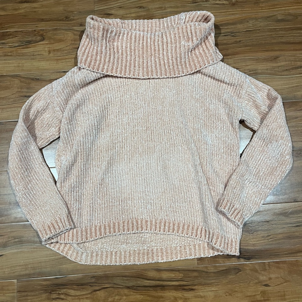 Michael Kors Women's Small Cowl Neck Sweater in Light Pink